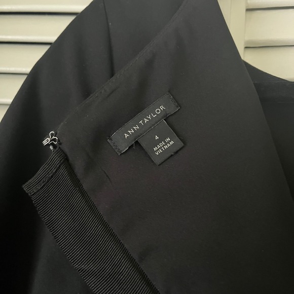 Ann Taylor Black Boatneck Sheath Dress Sz 4 Half Sleeves - Picture 7 of 8